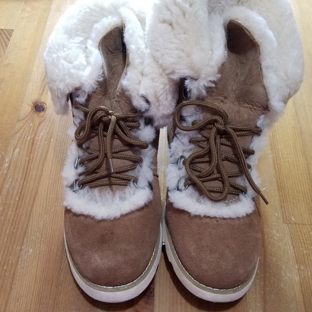 Ankle Booties with fur.